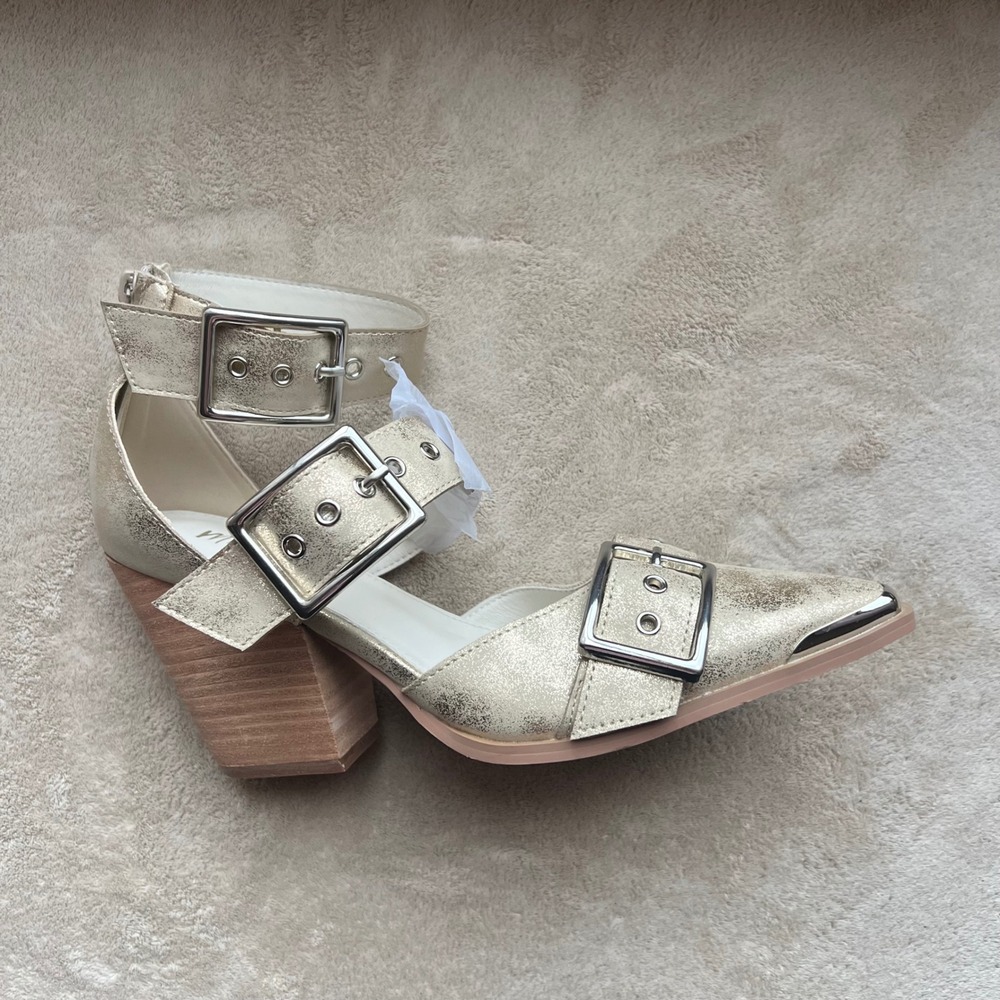 Mi.iM Women 9‎ Gold Metallic Pointed Toe Triple Buckle Ankle Strap Block Heels